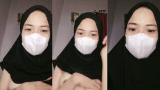 Adek Jilbab Manis Live Uting Bikin Gemas Aja